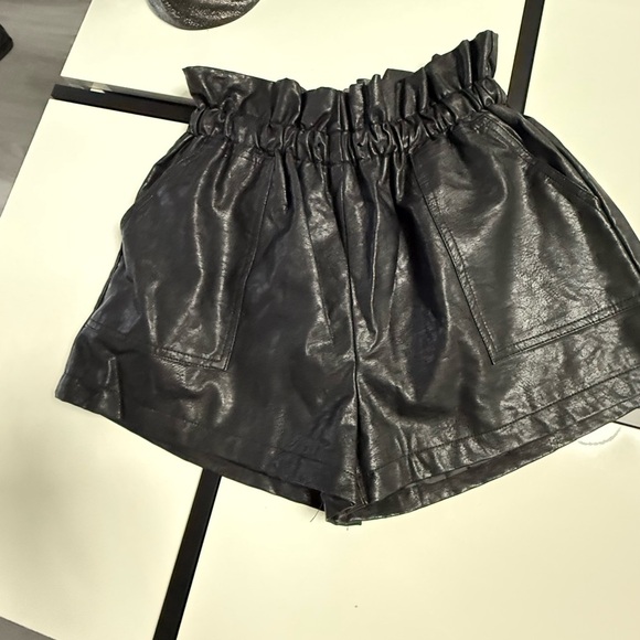 New Vanilla Star Black High Waist Faux Leather Shorts - Picture 4 of 8